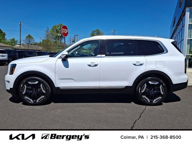 Certified 2024 Kia Telluride EX w/ EX Captain's Chair Package AWD/4WD image 9