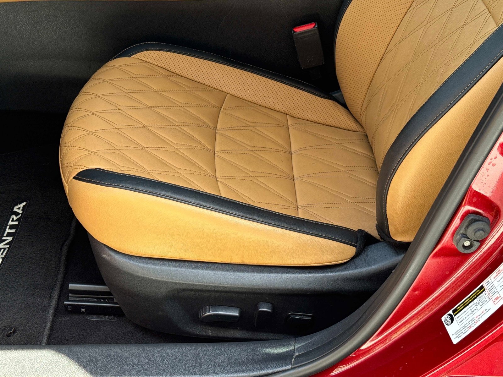 Used 2021 Nissan Sentra SV w/ SV Premium Package FWD image 19