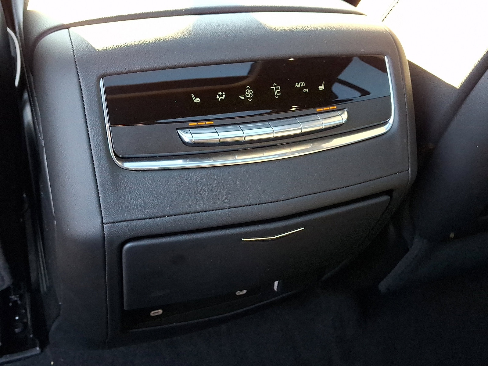 Certified 2023 Cadillac Escalade Sport w/ LPO, ONYX Package image 12