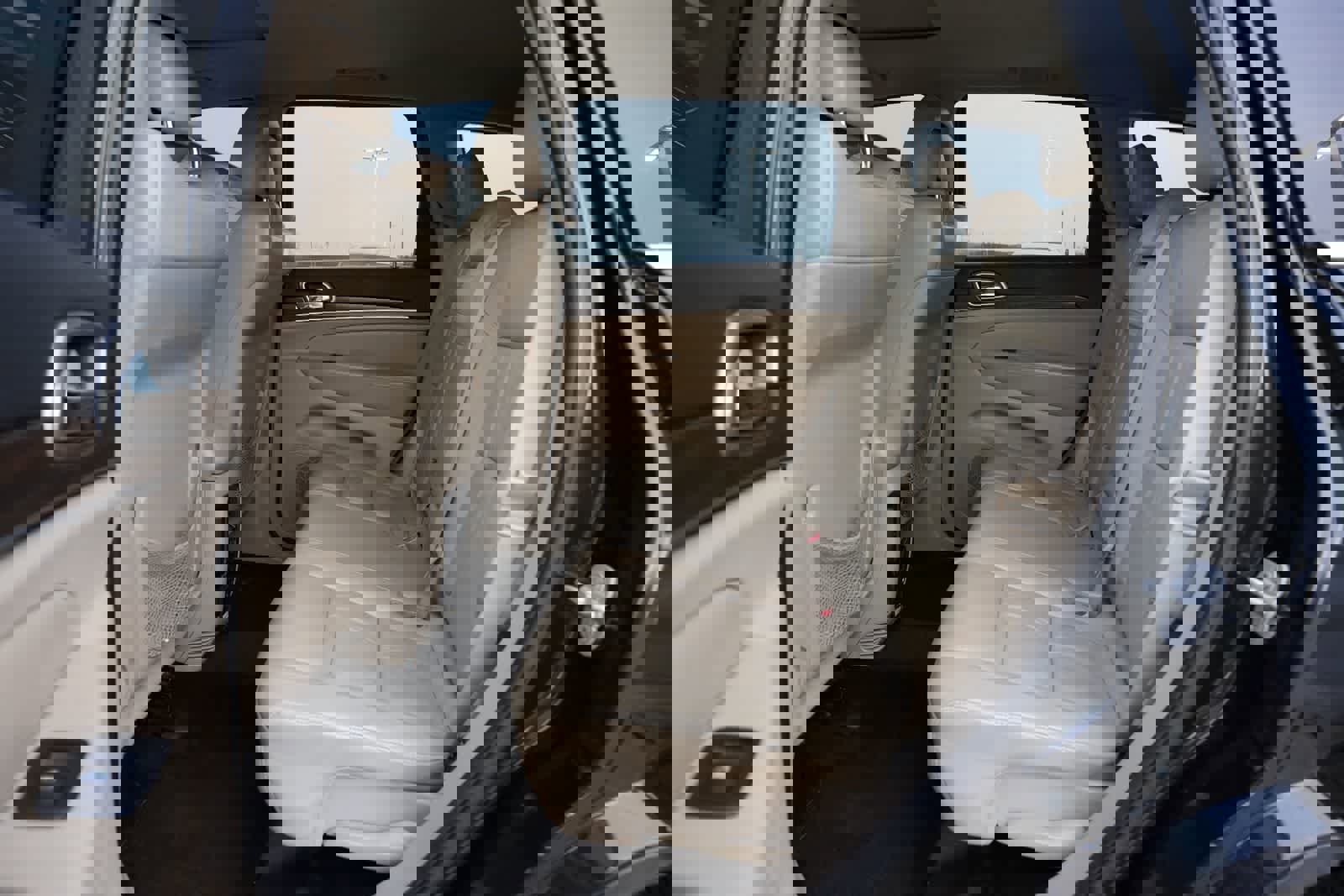 Used 2014 Jeep Grand Cherokee Limited image 18