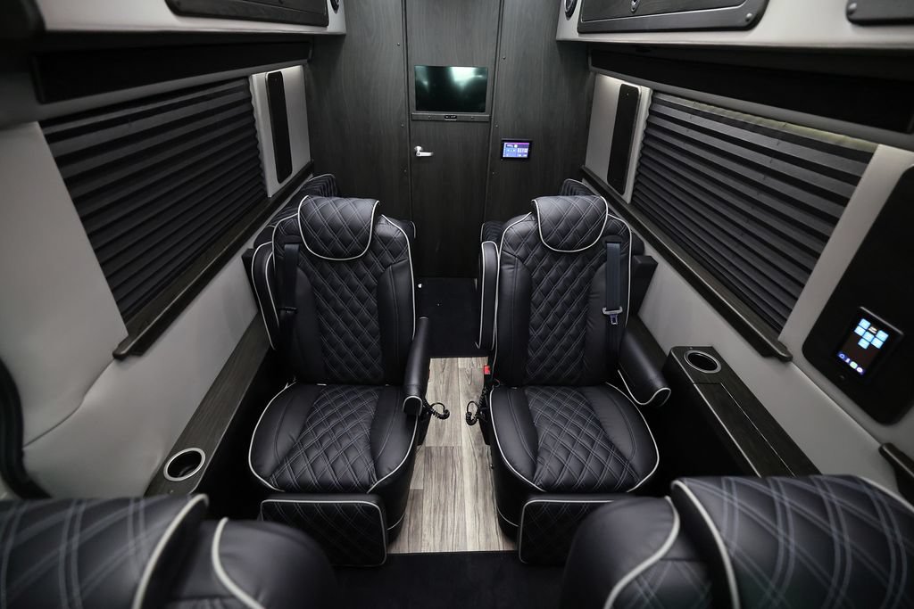 Used 2023 Mercedes-Benz Sprinter 3500 image 16