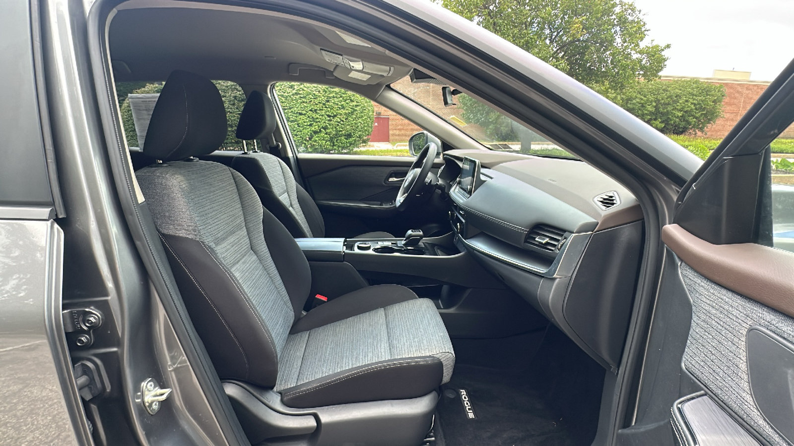 Certified 2023 Nissan Rogue SV AWD/4WD image 22