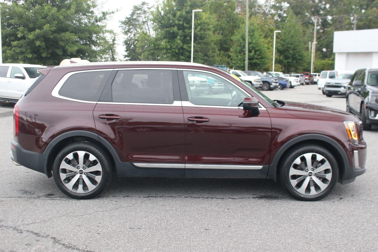 Used 2022 Kia Telluride EX w/ EX Premium Package AWD/4WD image 8