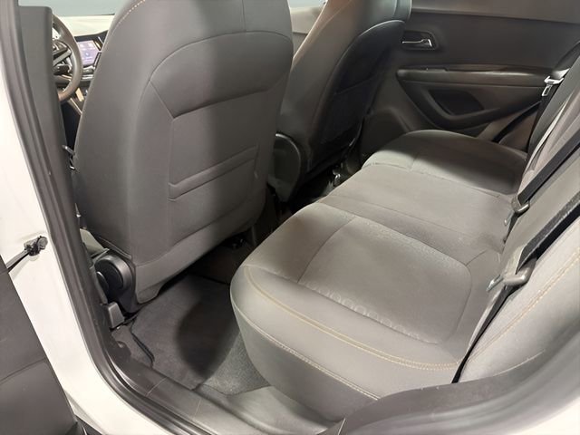Used 2018 Chevrolet Trax LS FWD image 27