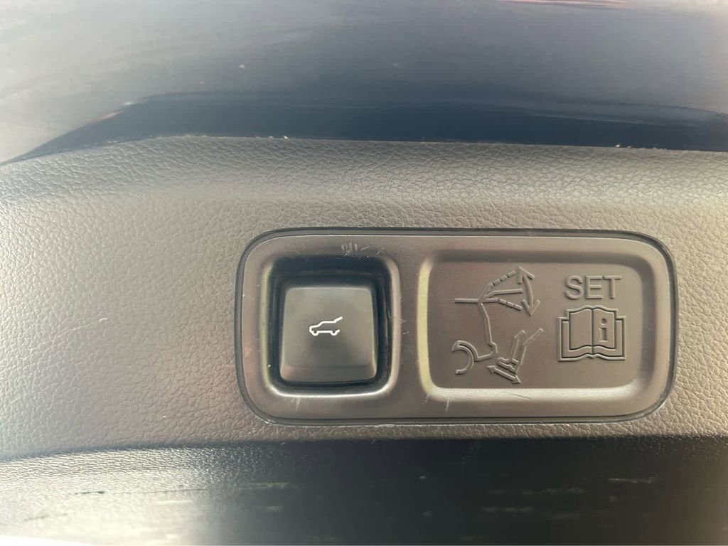 Used 2018 Lincoln Navigator L Reserve image 14