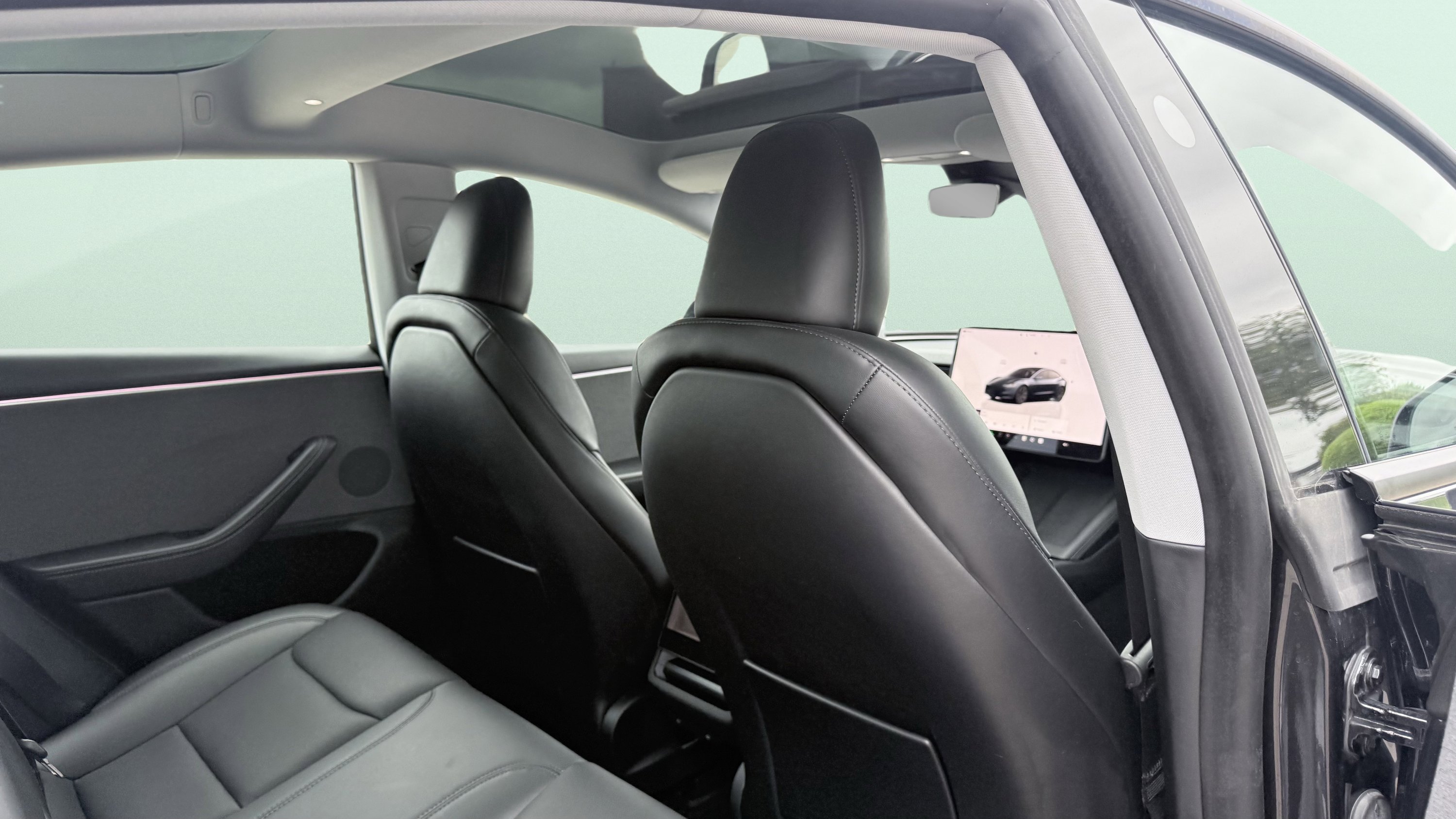 Used 2024 Tesla Model 3 Standard Range RWD image 32