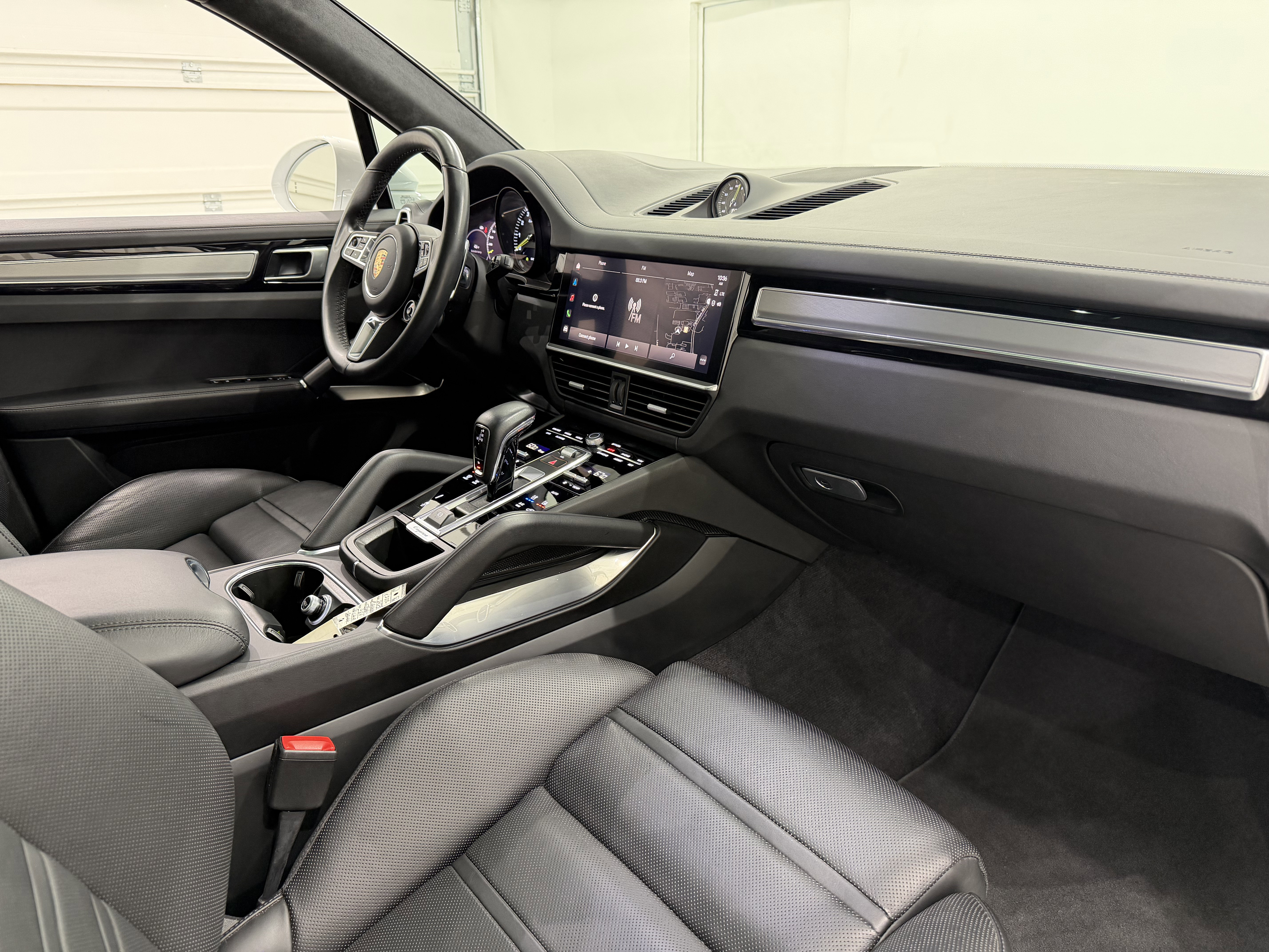 Certified 2023 Porsche Cayenne Turbo S image 24