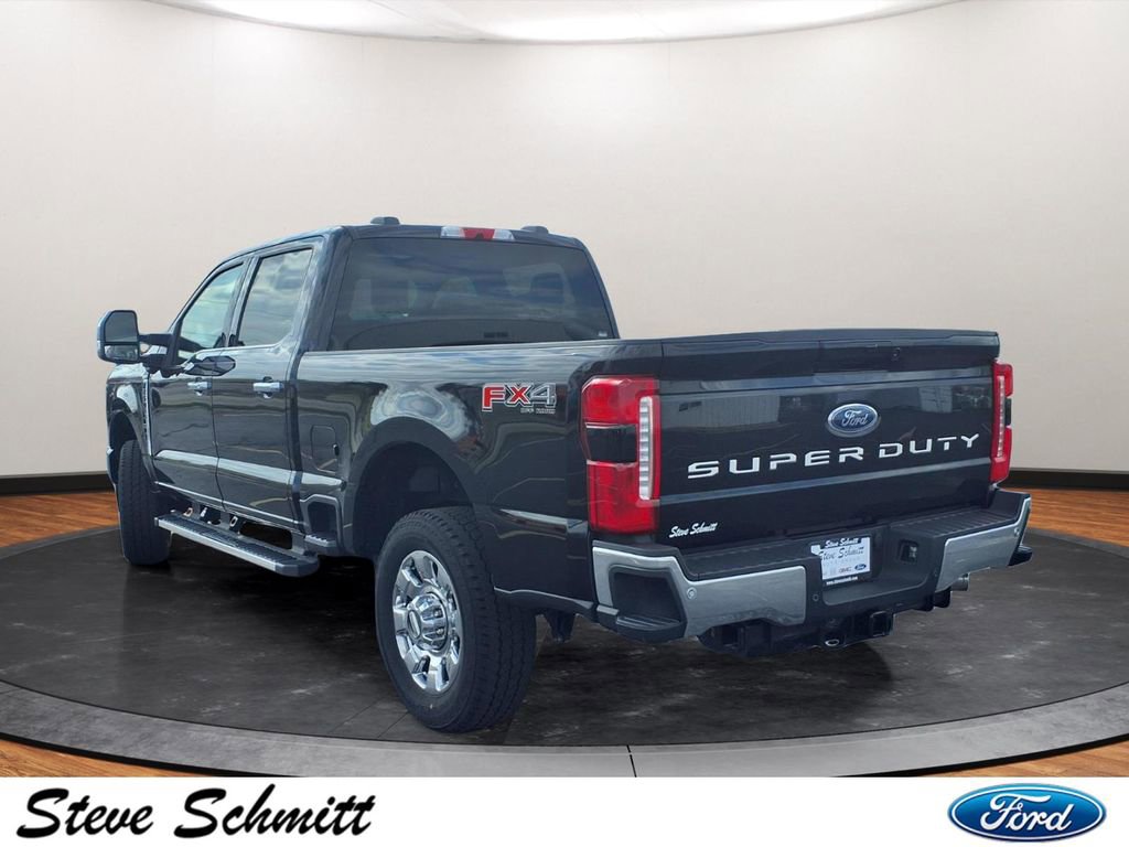 Used 2025 Ford F250 Lariat w/ Chrome Package image 3