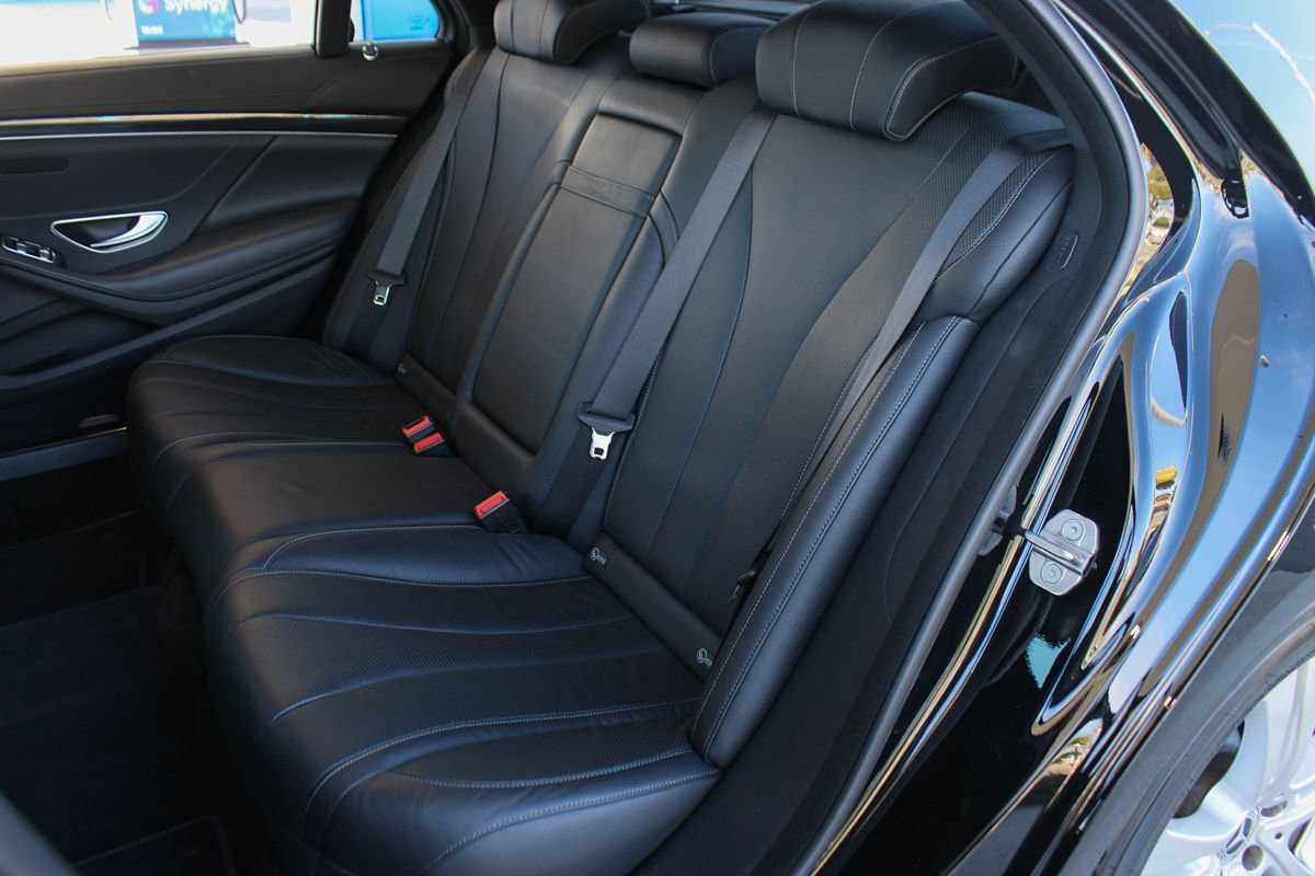 Used 2020 Mercedes-Benz S 450 4MATIC Sedan w/ Premium Package image 17