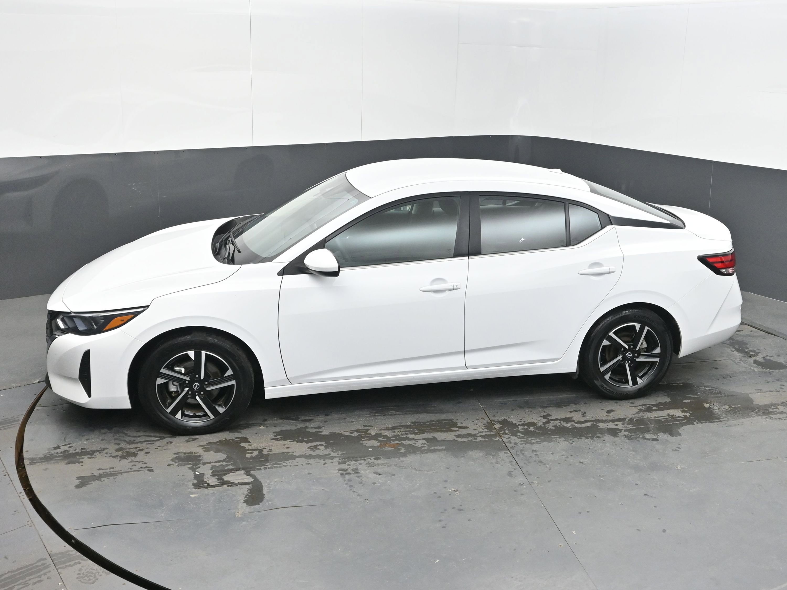 Used 2024 Nissan Sentra SV image 35