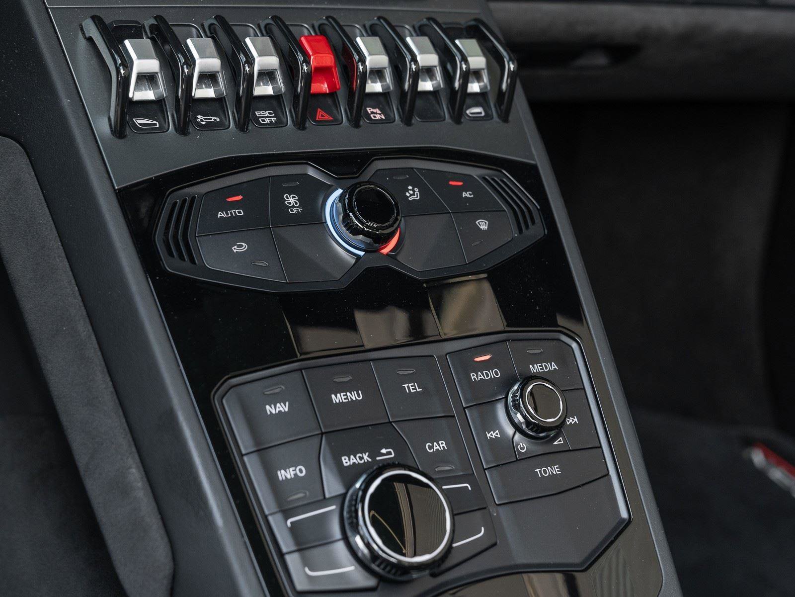 Used 2016 Lamborghini Huracan LP 610-4 image 32