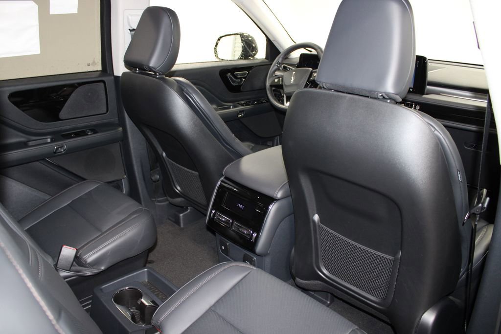 New 2026 Lincoln Aviator AWD image 35