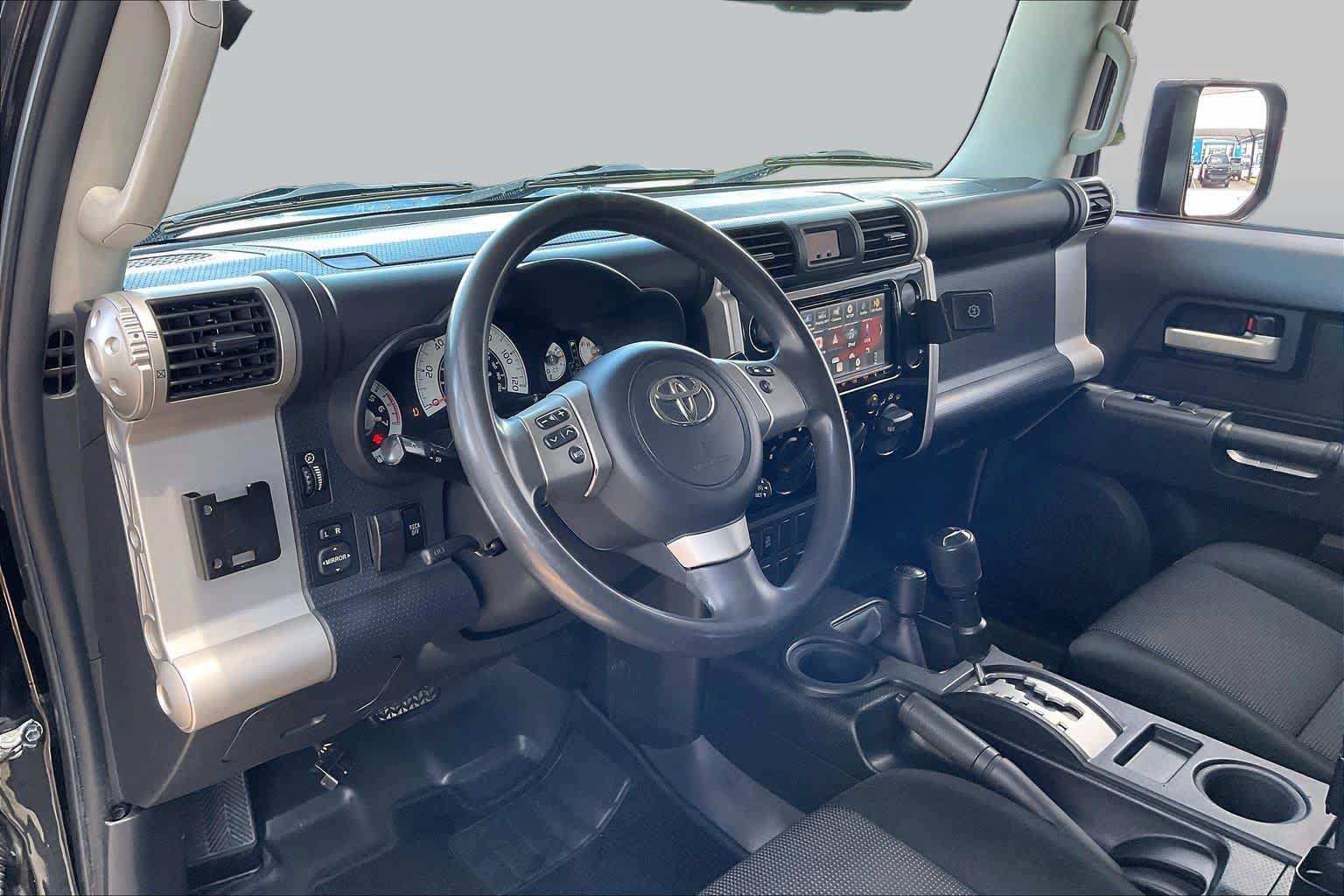 Used 2011 Toyota FJ Cruiser 4WD w/ TRD Sport Pkg image 15