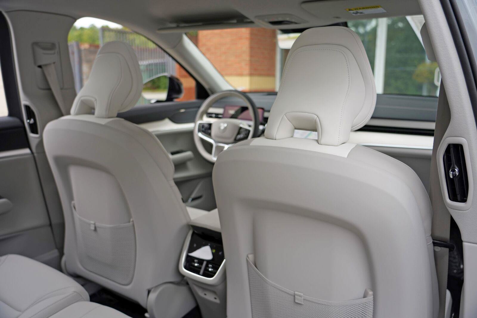 Used 2025 Volvo EX90 Ultra AWD/4WD image 36