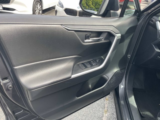 Used 2024 Toyota RAV4 XLE FWD image 20