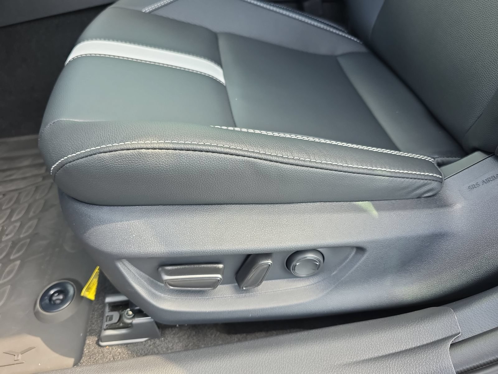 Used 2026 Toyota Camry SE w/ Convenience Package FWD image 27