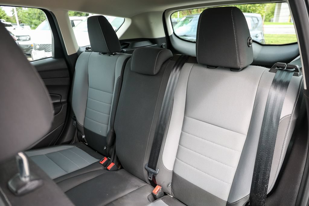 Used 2017 Ford Escape SE w/ SE Sport Appearance Package FWD image 29