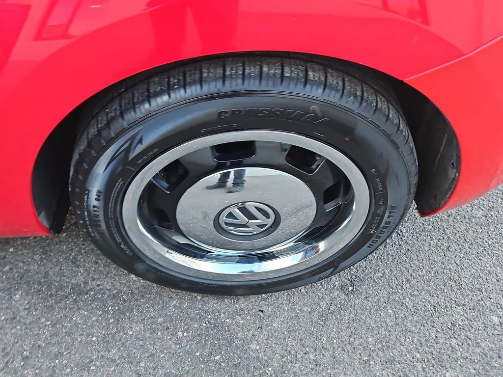 Used 2014 Volkswagen Beetle 2.5 image 11