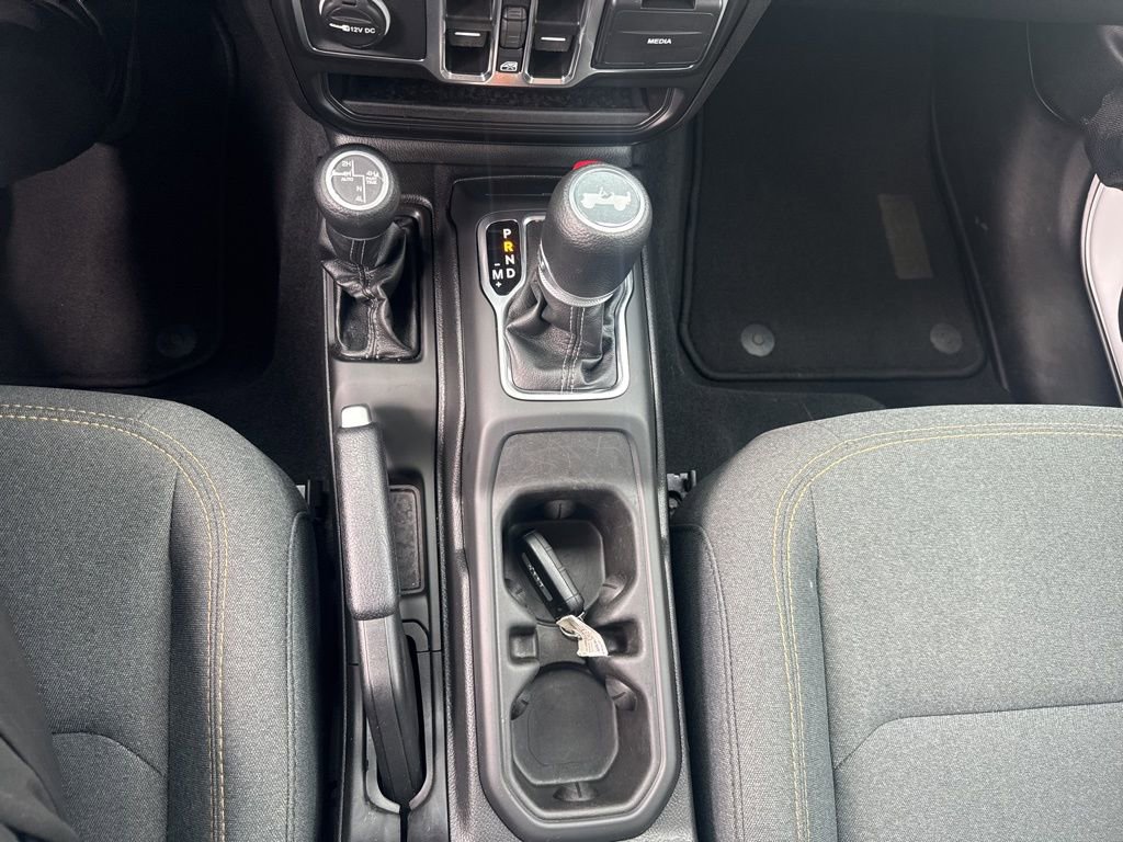 Certified 2025 Jeep Wrangler Unlimited Sahara w/ Safety Group AWD/4WD image 23