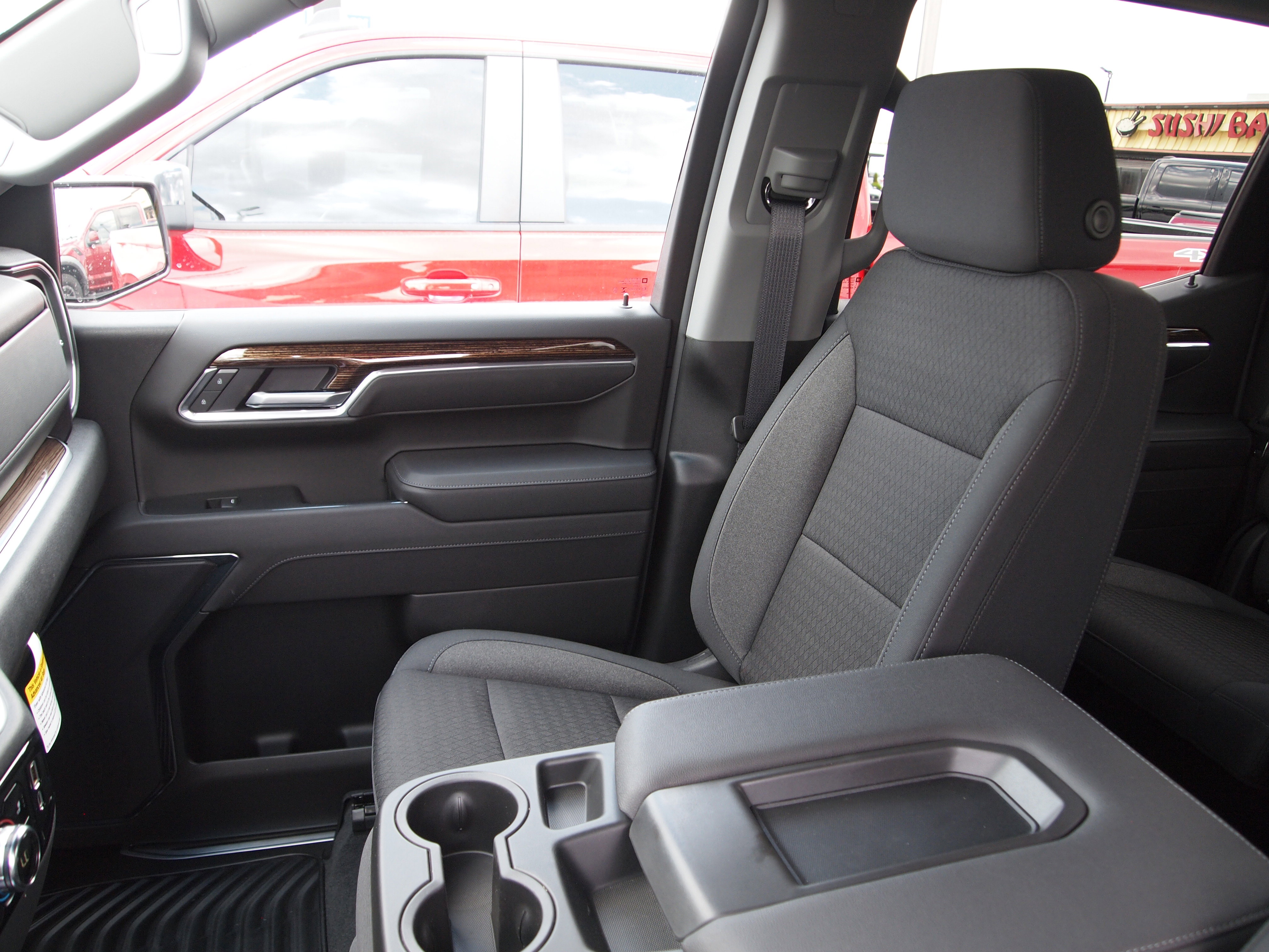 Used 2025 GMC Sierra 1500 Elevation image 13