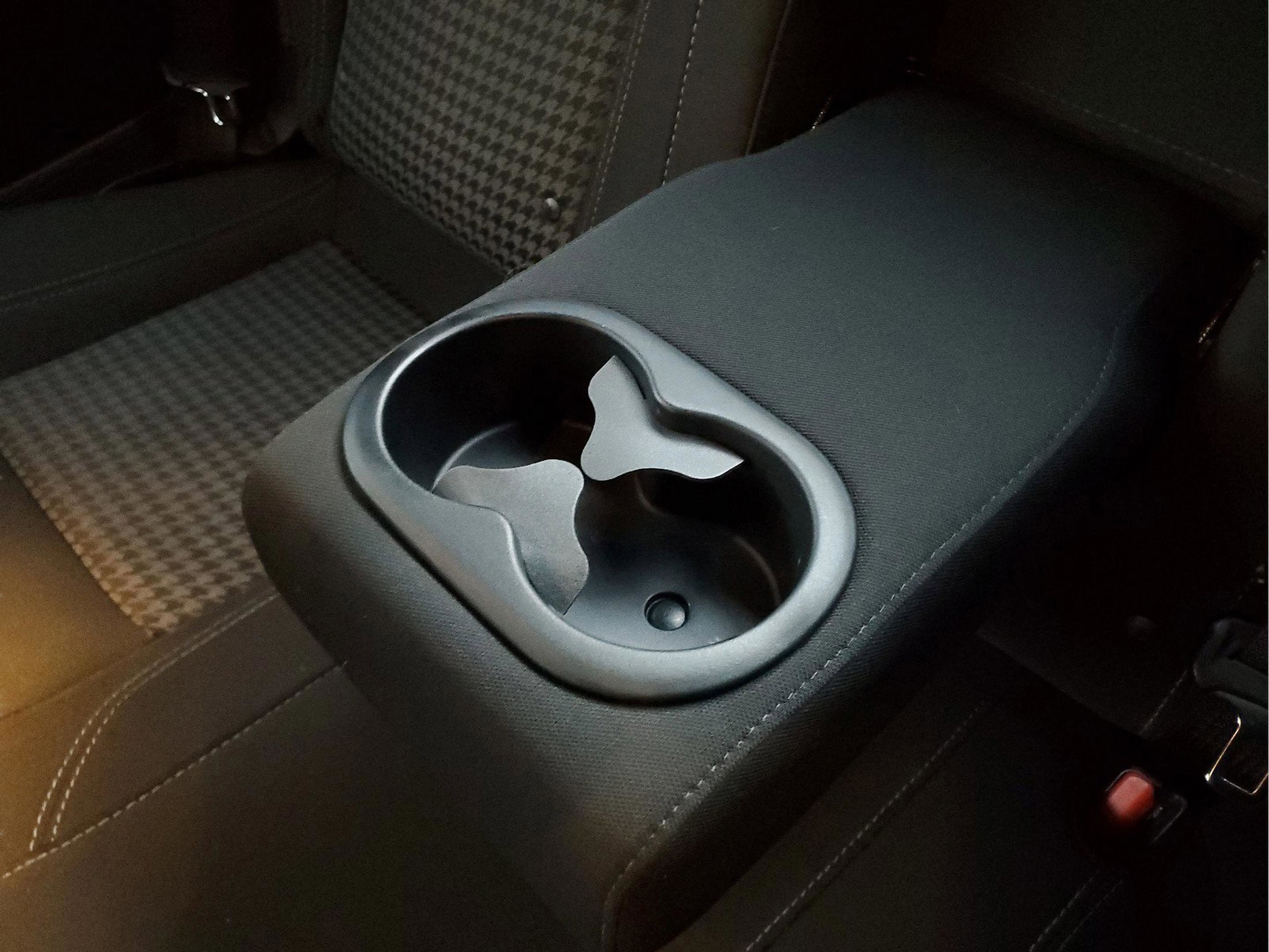 Used 2021 Dodge Challenger SXT w/ Blacktop Package image 6