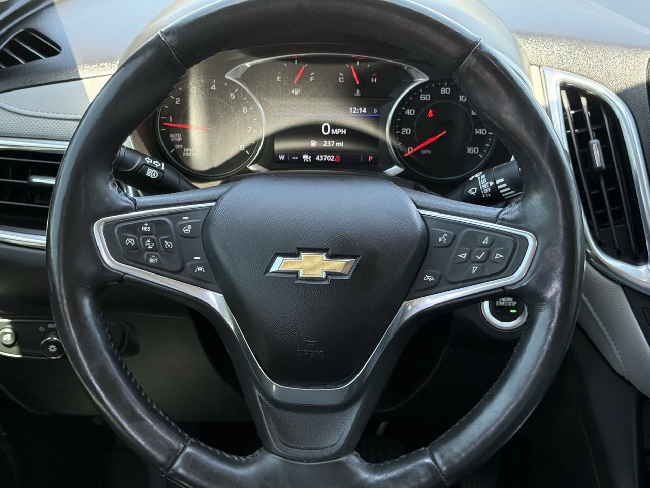 Used 2020 Chevrolet Equinox Premier FWD image 11