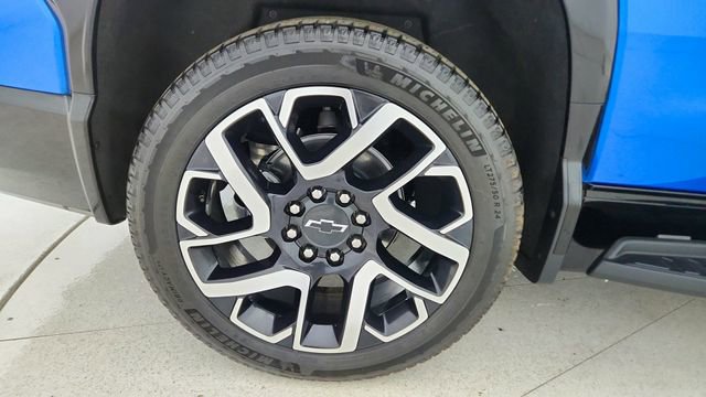 Used 2025 Chevrolet Silverado EV RST image 60