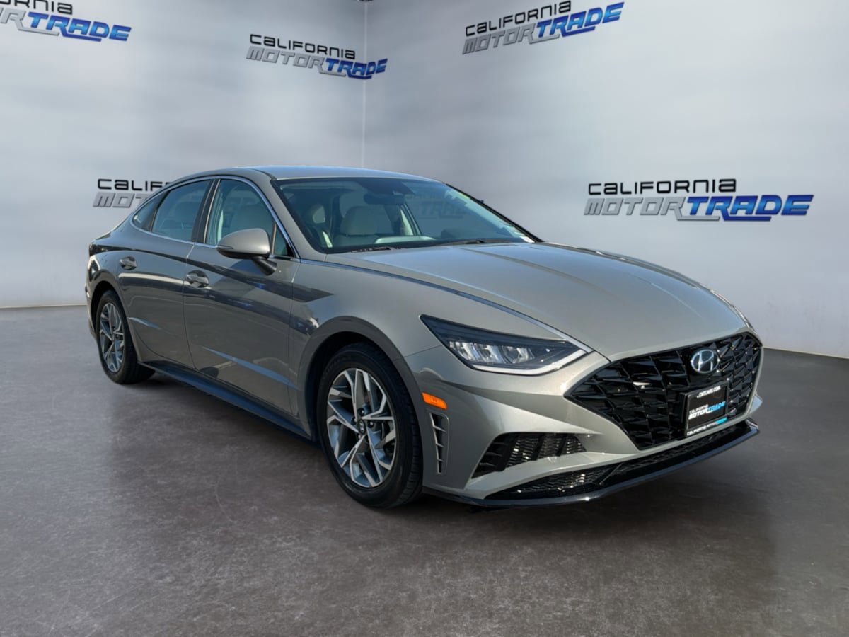 Used 2023 Hyundai Sonata SEL FWD image 3