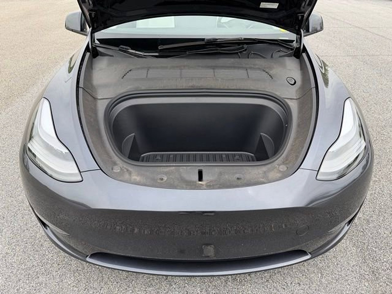 Used 2024 Tesla Model Y Long Range AWD/4WD image 17