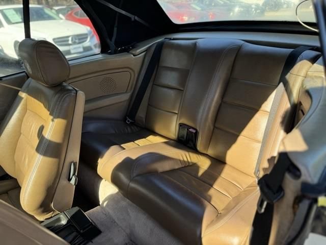 Used 1992 BMW 325i Convertible RWD image 22