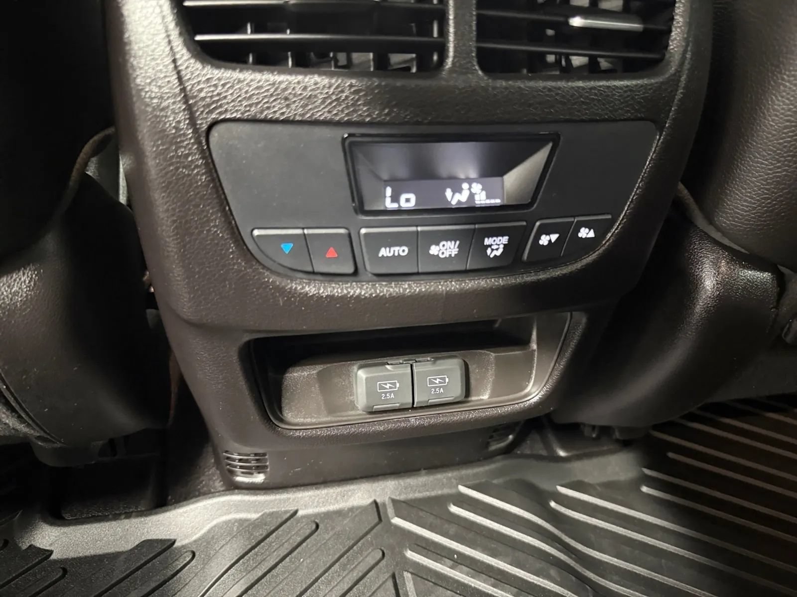 Used 2020 Acura MDX SH-AWD image 33