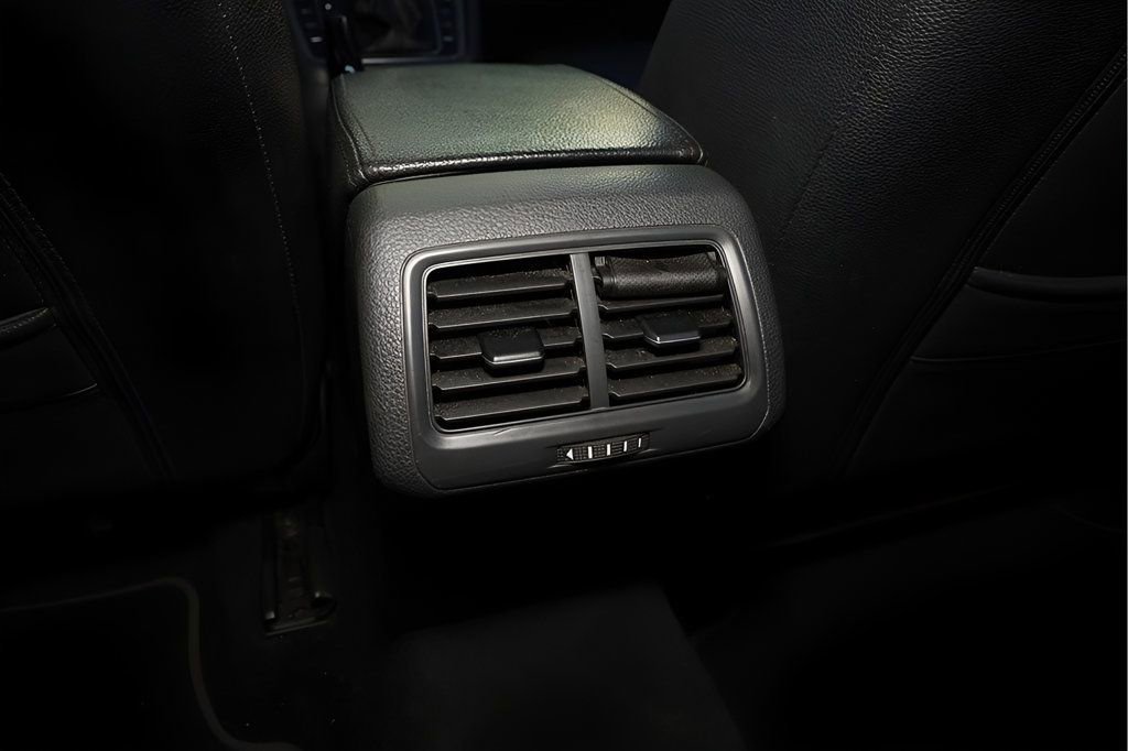 Used 2017 Volkswagen Golf S image 14