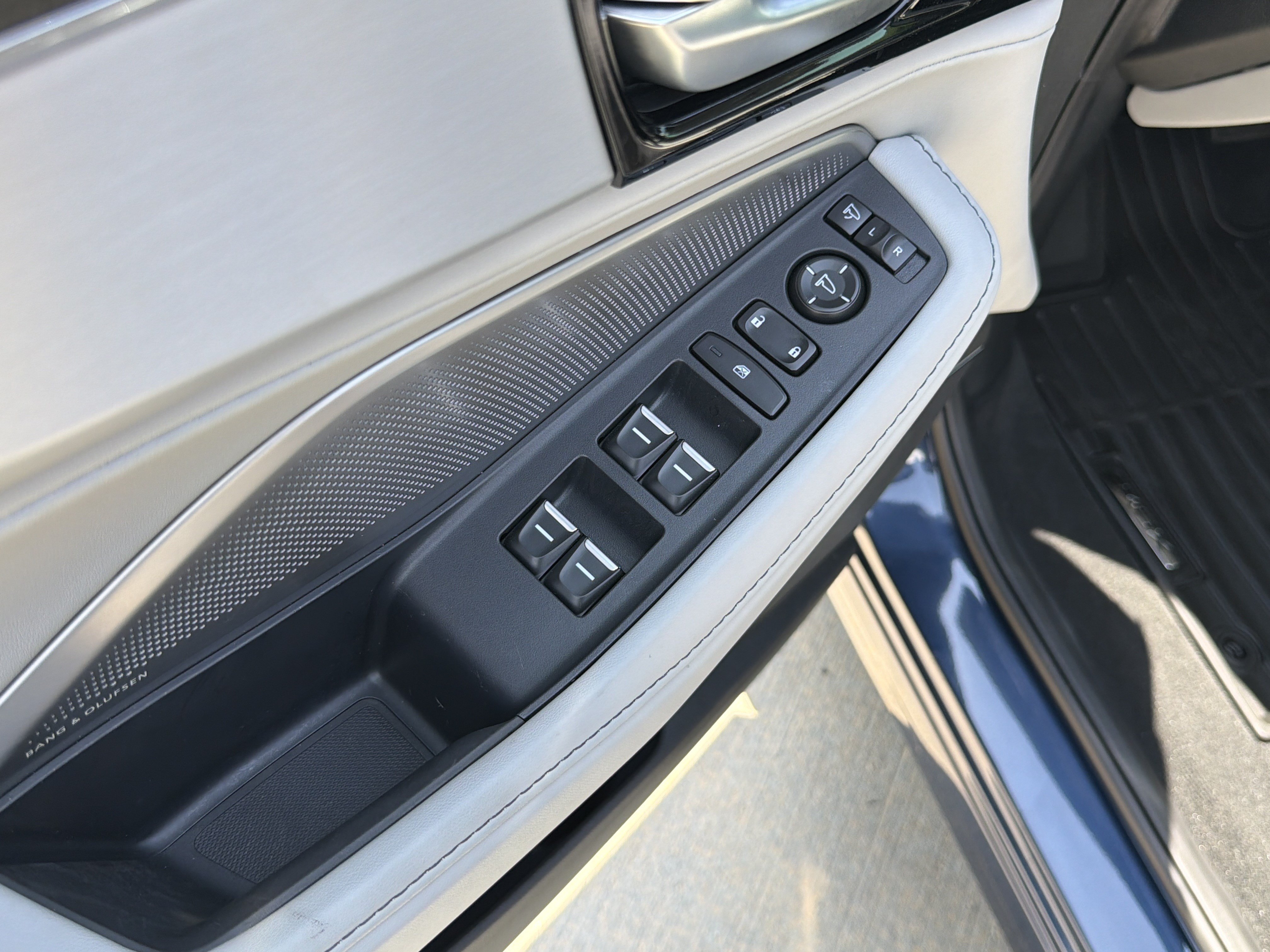 Certified 2026 Acura MDX FWD w/ Technology Package image 15
