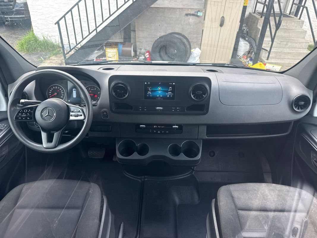Used 2021 Mercedes-Benz Sprinter 2500 w/ Driver Convenience Package image 20