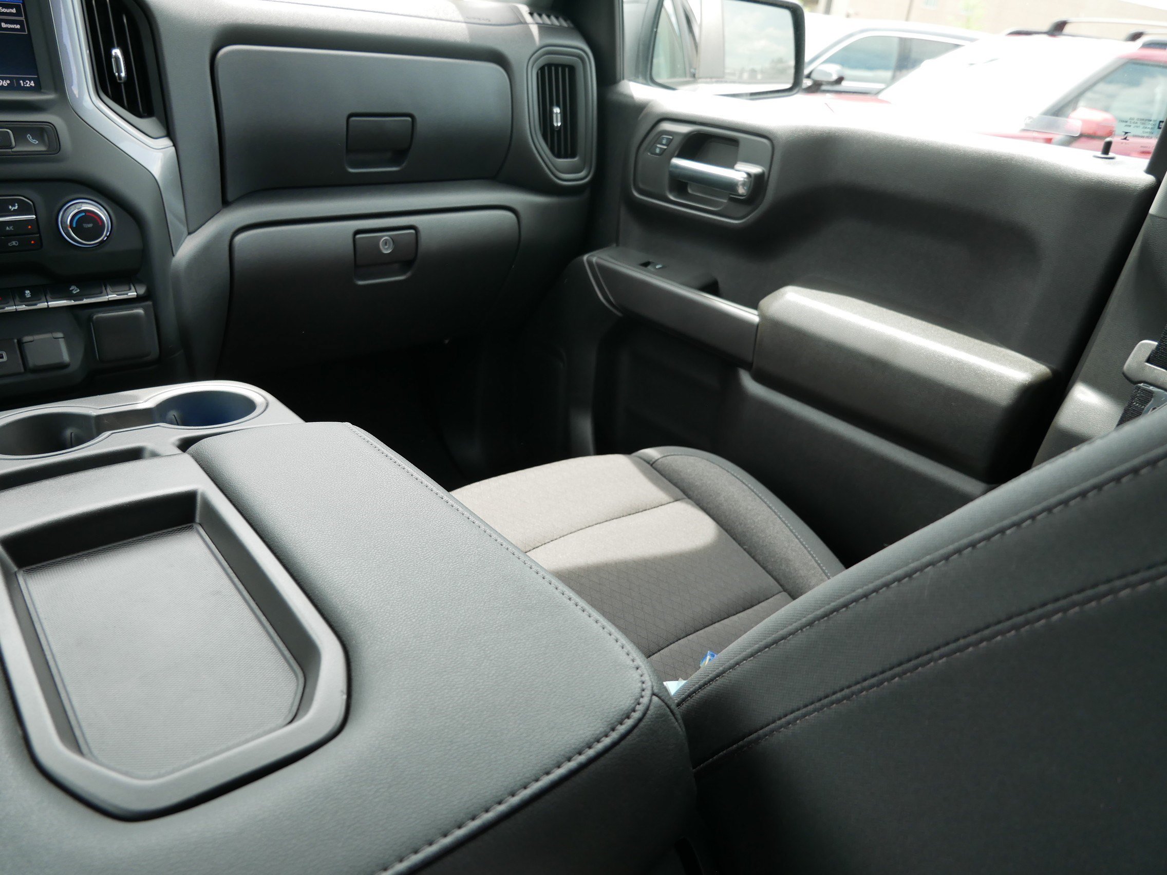 Used 2024 Chevrolet Silverado 1500 Custom Trail Boss w/ Turbomax Blackout Package AWD/4WD image 11