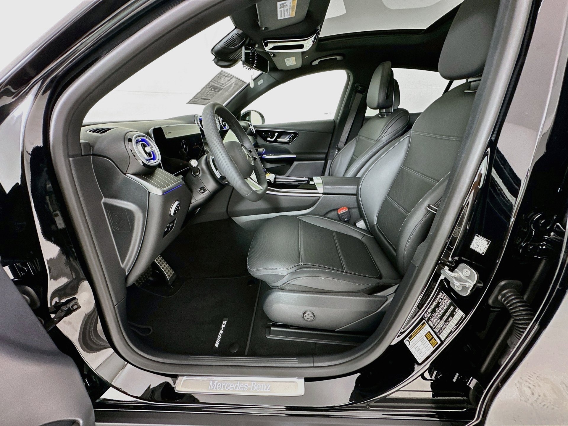 New 2027 Mercedes-Benz GLC 300 4MATIC image 23