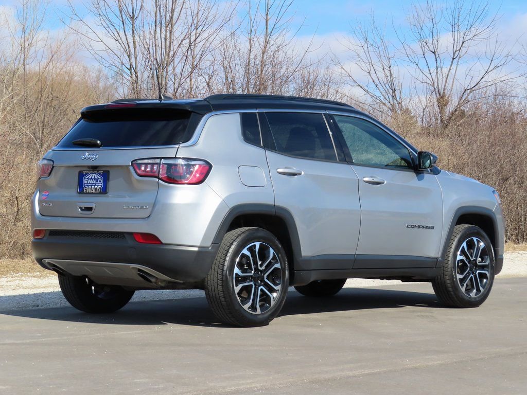 Certified 2023 Jeep Compass Limited AWD/4WD image 3