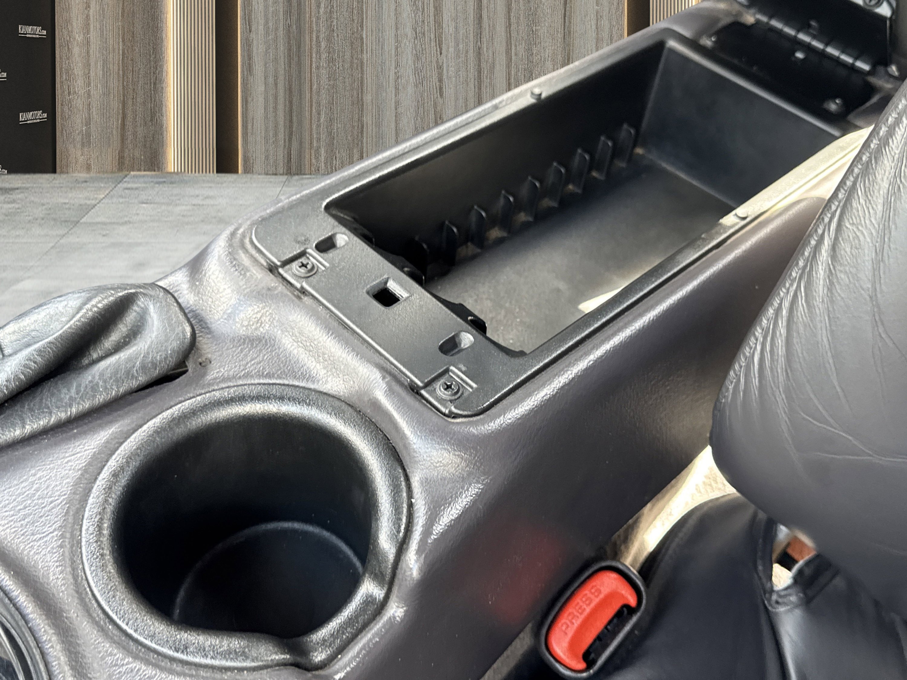 Used 2002 Chrysler Prowler image 9