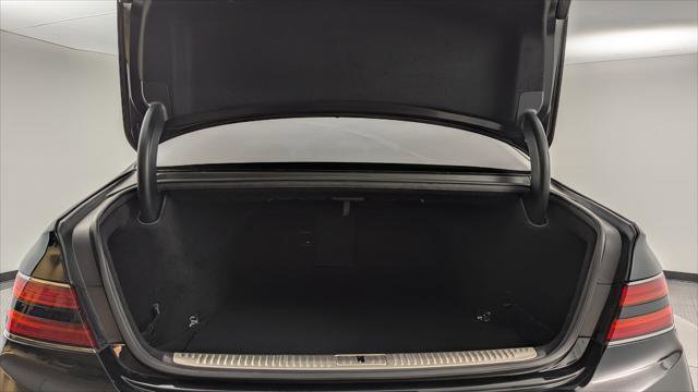 Used 2020 Genesis G90 3.3T Premium image 18