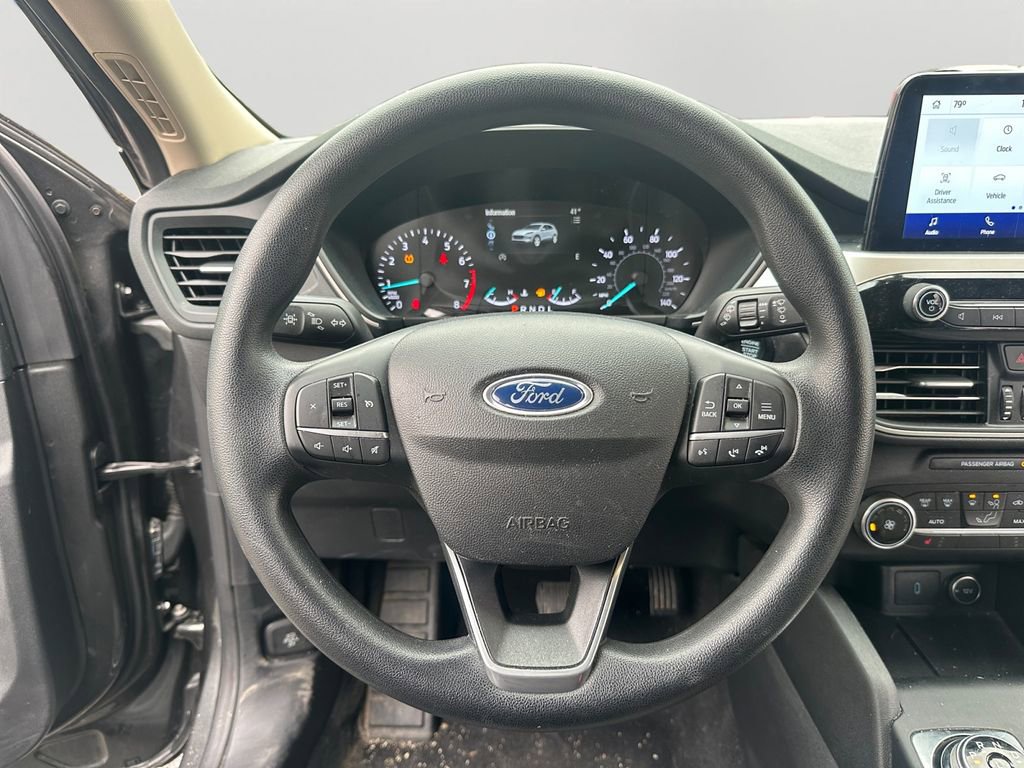 Used 2020 Ford Escape SE image 12