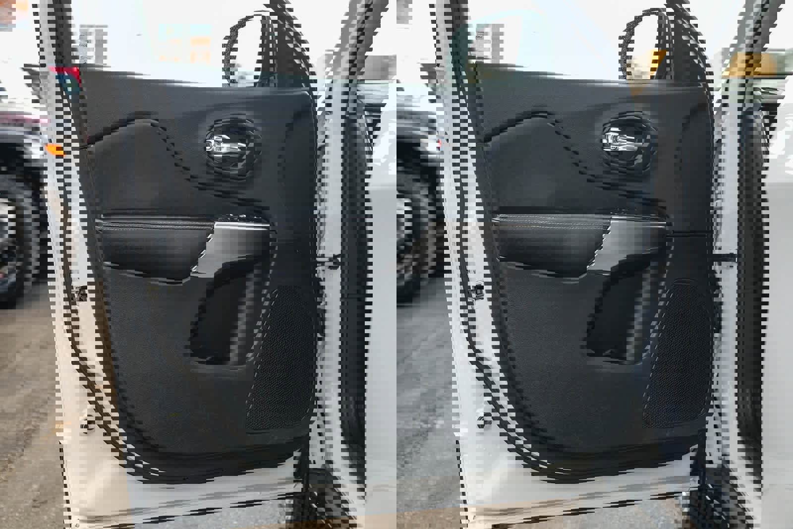 Used 2019 Jeep Cherokee Latitude Plus image 19