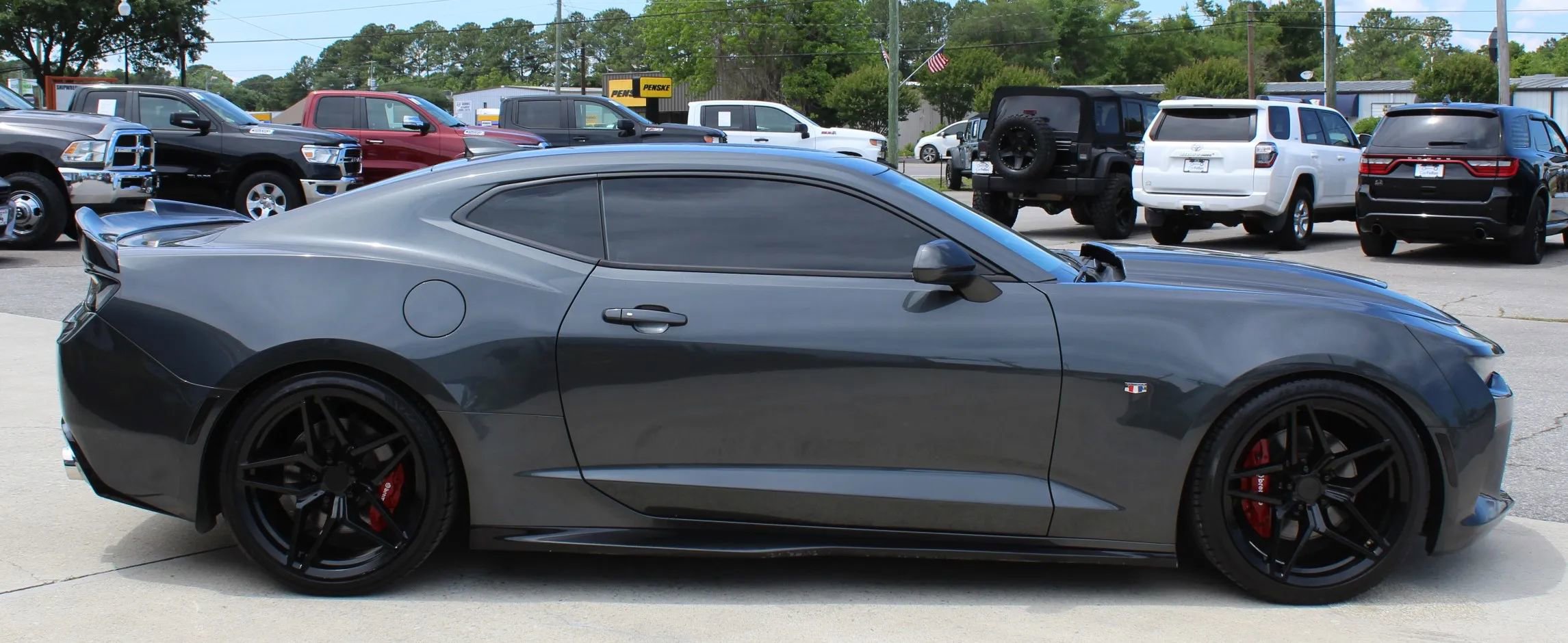 Used 2016 Chevrolet Camaro SS RWD image 6