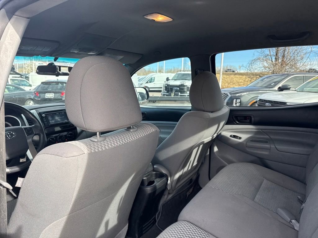 Used 2015 Toyota Tacoma PreRunner w/ SR5 Package image 27