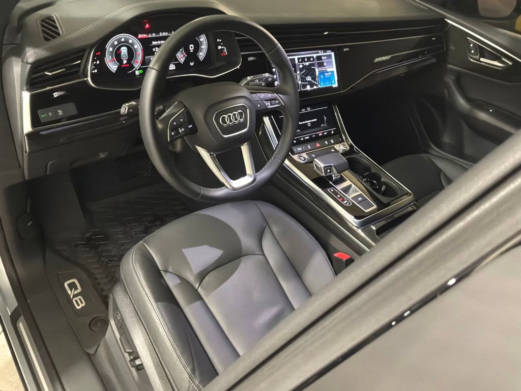 Used 2025 Audi Q8 Premium w/ Convenience Package AWD/4WD image 16