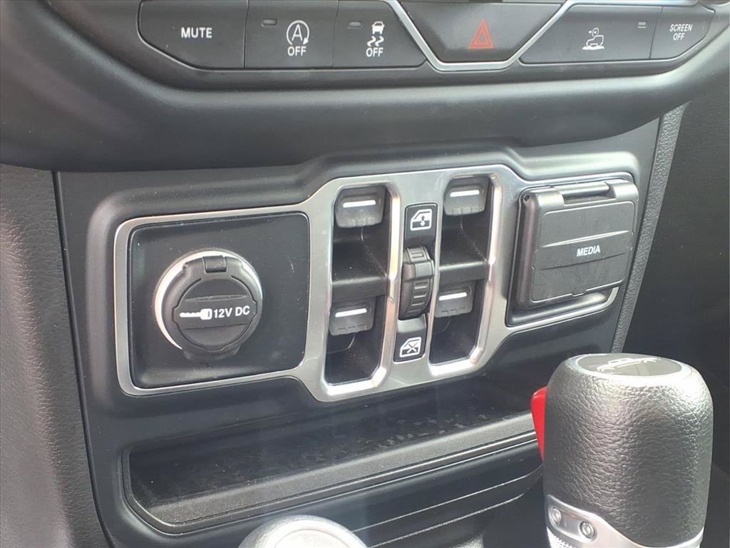 Certified 2023 Jeep Gladiator Sport AWD/4WD image 10