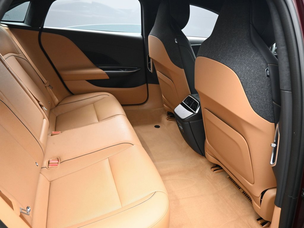 Used 2024 Lucid Air Touring image 32