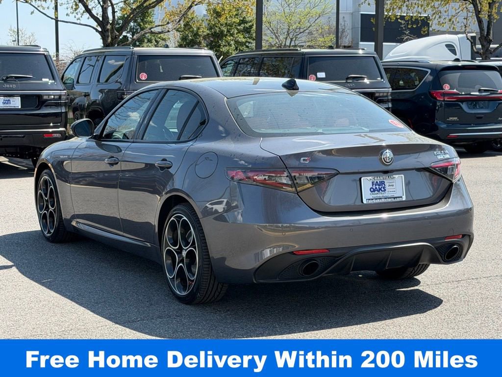 Used 2024 Alfa Romeo Giulia Veloce image 8