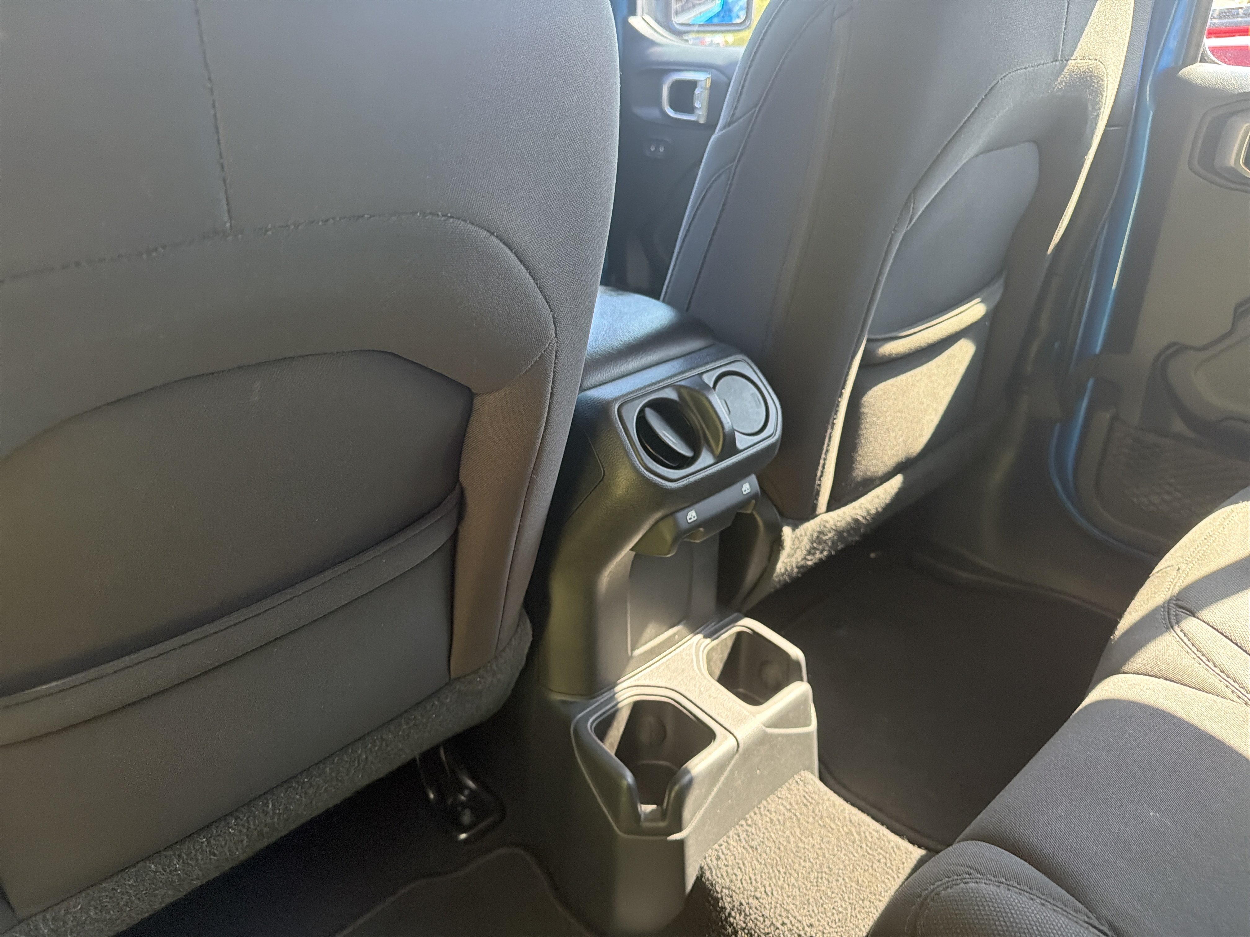 Used 2021 Jeep Wrangler Unlimited Sport AWD/4WD image 14