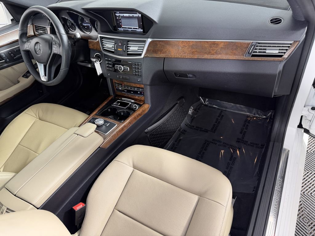 Used 2013 Mercedes-Benz E 350 4MATIC Sedan image 16