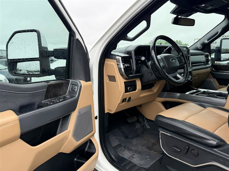 Used 2023 Ford F350 Lariat w/ Lariat Ultimate Package AWD/4WD image 28